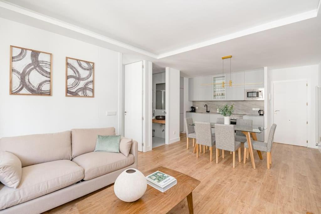 Gran Via VI Calle Jacometrezo 2Br 2Bh Lejlighed Madrid Eksteriør billede